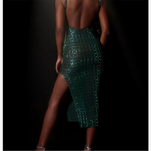 Oh Polly Shimmering Green Maxi Dress - Picture 5 of 9